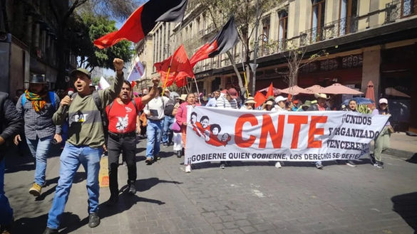 CNTE anuncia huelga nacional y plantón en Zócalo