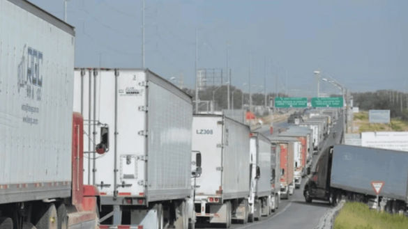 Esperan transportistas movilizaciones en carreteras de Tlaxcala este lunes 26 de octubre