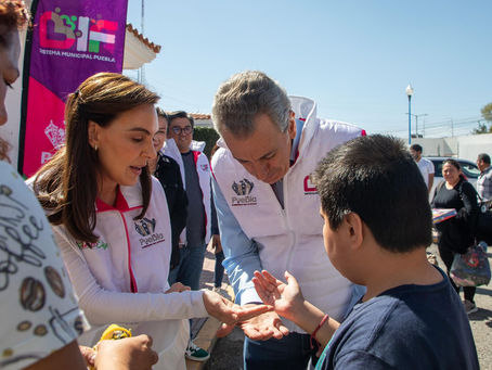 Cumple SMDIF Puebla con compromiso de apoyar a familias de menores con espectro