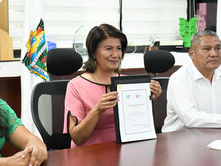 UTH firma convenio con escuela de negocios IBS Americas