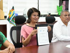 UTH firma convenio con escuela de negocios IBS Americas
