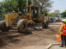 Pepe Chedraui supervisa obras de rehabilitación vial en San Baltazar Campeche