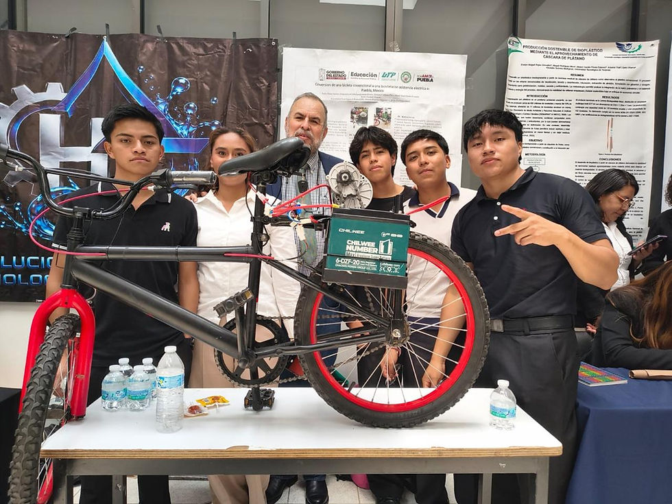 Estudiantes de la UTP presentan proyectos académicos en la Universidad Tecnológica de Tecámac