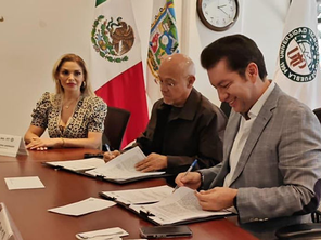 Consolida UTP estabilidad laboral con firma de CCT