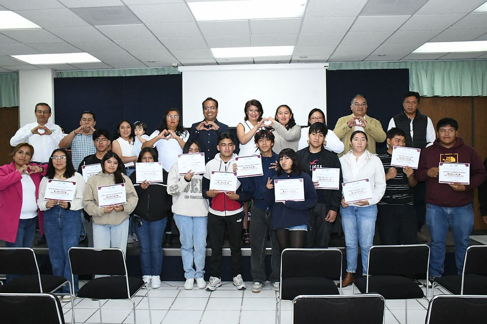 Entrega Rectora Toxqui becas a estudiantes de Chiautzingo