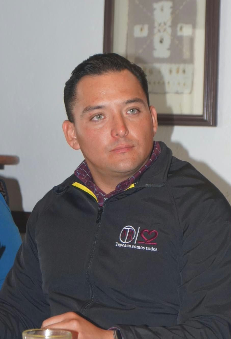 Mario Rendón Oliva renuncia a cargo partidista para garantizar "piso parejo" en el proceso interno de Morena en Tepeaca