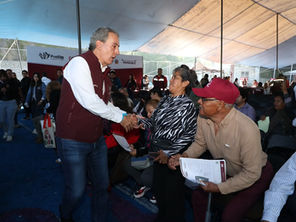 Lleva Pepe Chedraui Día del Pueblo y Feria de Paz al barrio de Xonaca