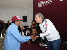 Encabeza Pepe Chedraui jornada de atención ciudadana en La Libertad