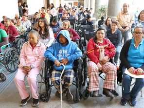 Entrega SEDIF aparatos para mejorar calidad de vida de personas con discapacidad motriz