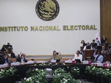 Aprueba el INE multas a candidatos ganadores en elección judicial que aparecieron en acordeones