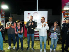 Enciende gobierno de Pepe Chedraui luminarias modernizadas en colonia S.N.T.E con Puebla Brilla
