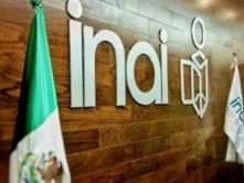 Dice AMLO que los comisionados del INAI “no sirven para nada”