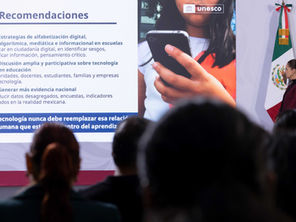 Anuncia Sheinbaum foros regionales para crear propuesta de regulación del uso de redes sociales en niños y adolescentes