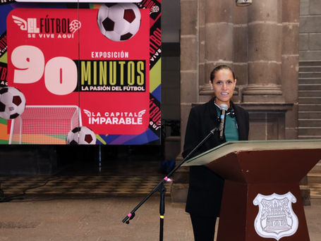 Presenta Ayuntamiento de Puebla exposición "90 minutos: la pasión del fútbol"