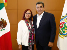 Se reúne Sergio Salomón con secretaria de Educación federal