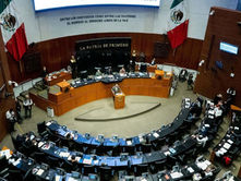 Enfrenta Senado 79 juicios en tribunales