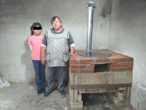 Granjas Carroll promueve salud, economía y cuidado ambiental con entrega de estufas ahorradoras de leña