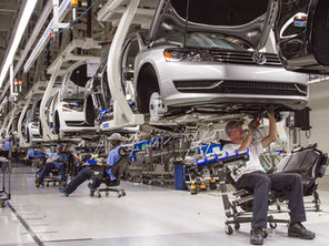 Presenta Volkswagen calendario de producción 2026; técnicos trabajarán más
