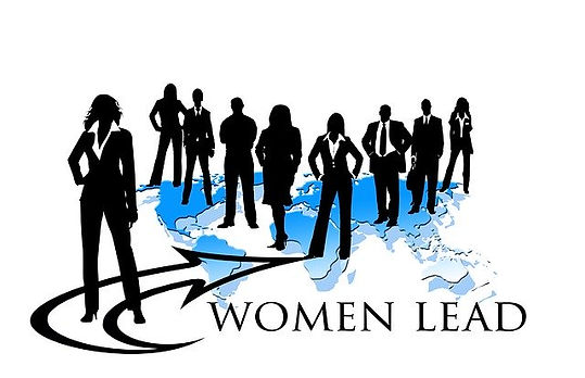book photo businesswoman-453487_640.jpg