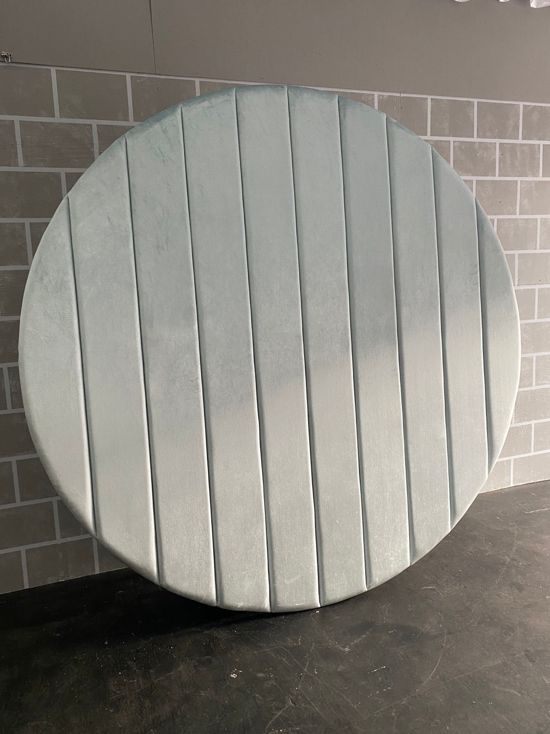 Telón de fondo de terciopelo redondo azul bebé