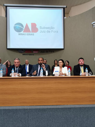 OAB Juiz de Fora realiza solenidade de entrega de carteiras a 23 novos(as) advogados(as) e 2 estagiários(as)