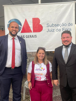 OAB Juiz de Fora promove caminhada e ação de orientação jurídica voltada às mulheres no Centro da cidade