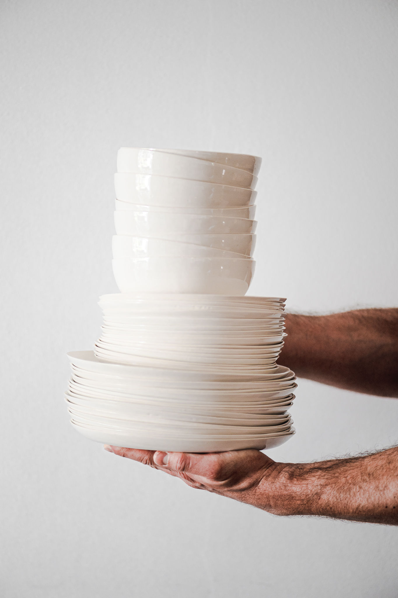 סט צלחות לבן רענן וקל משקל