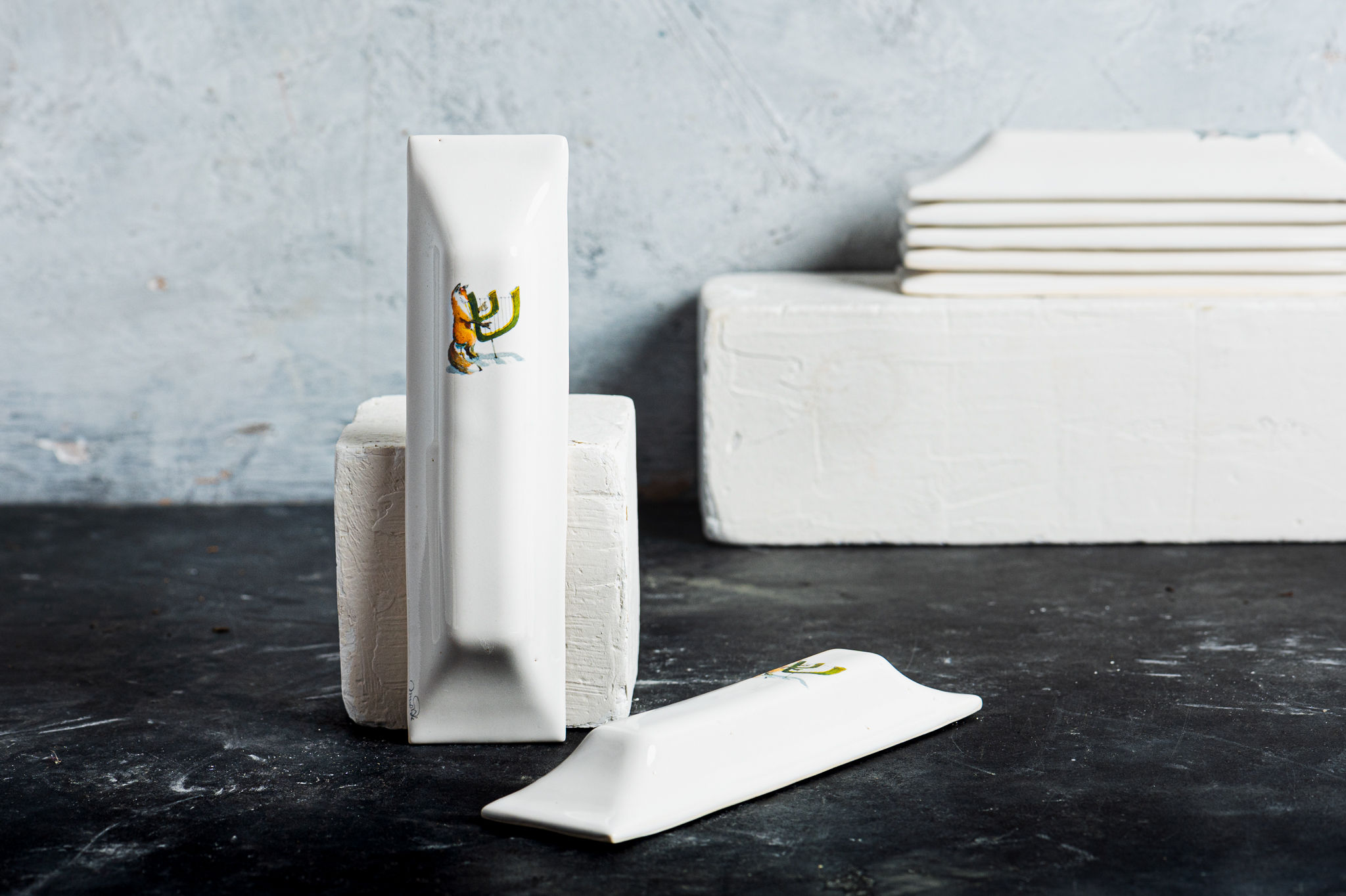 ביץ מזוזה על האות "ש" שועל