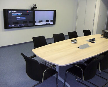 Vogrin, Datenprojektion, Vogrin Datenprojektion ist ein AV Anbieter in Vorarlberg und bietet AV Installationen in Wien, Vorarlberg, AV Technik in ganz Österreich, Bildschirme, TV, AV, Seminartechnik, Eventtechnik, Leinwand, Leinwände, Projektion, Digital Werbung, Vorarlberg, Wien, Vogrin Datenprojektion, Videoprojektoren, Audiovisuelle Präsentationssysteme, Konferenztechnik, Multimedialösungen, TFT Flachbildschirme, Videokonferenz, Videokonferenz Anlagen, Konferenzräume, Konferenzraumtechnik, Ausstattung für Seminarräume, Seminarräume, drahtlose Präsentationstechnik, Wireless, Mediensteuerung, Seminartechnik bestellen, Seminartechnik, Raumbuchungssysteme, Videokonferenz, Audiovisuelle Projektionen, Projektionen, Projektor, Projektor installieren, Projektor mit Leinwand, Welcher Projektor, Welche Leinwand