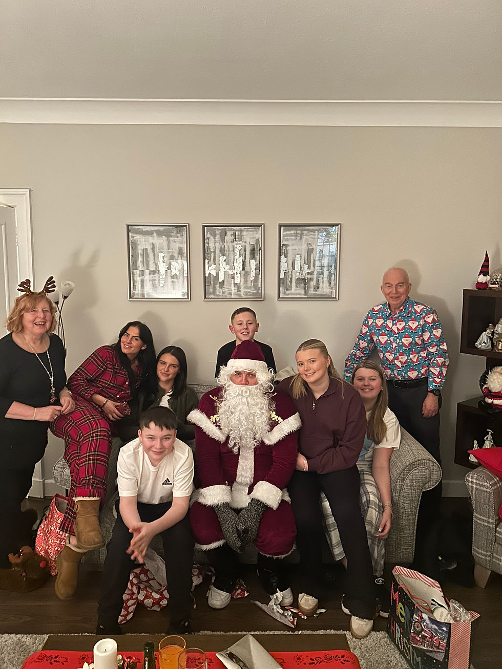 How to Handle Christmas Nights Out Without Losing Your Progress 🎄