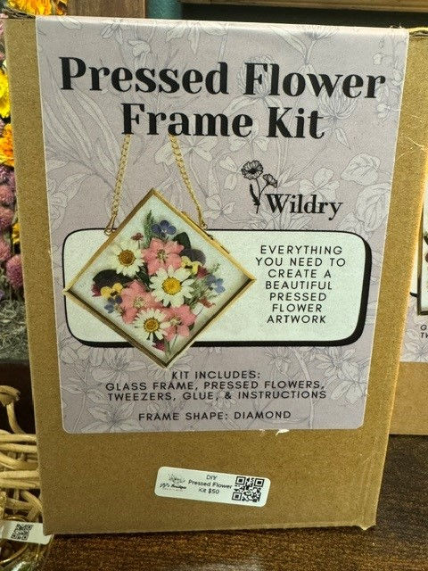 Thumbnail: DIY Pressed Flower Frame Kit
