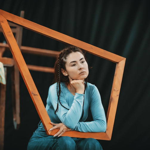 Actrița Oana Maria-Dragne în rolul Christina Mundy in spectacolul "Dansând la Lughnasa"