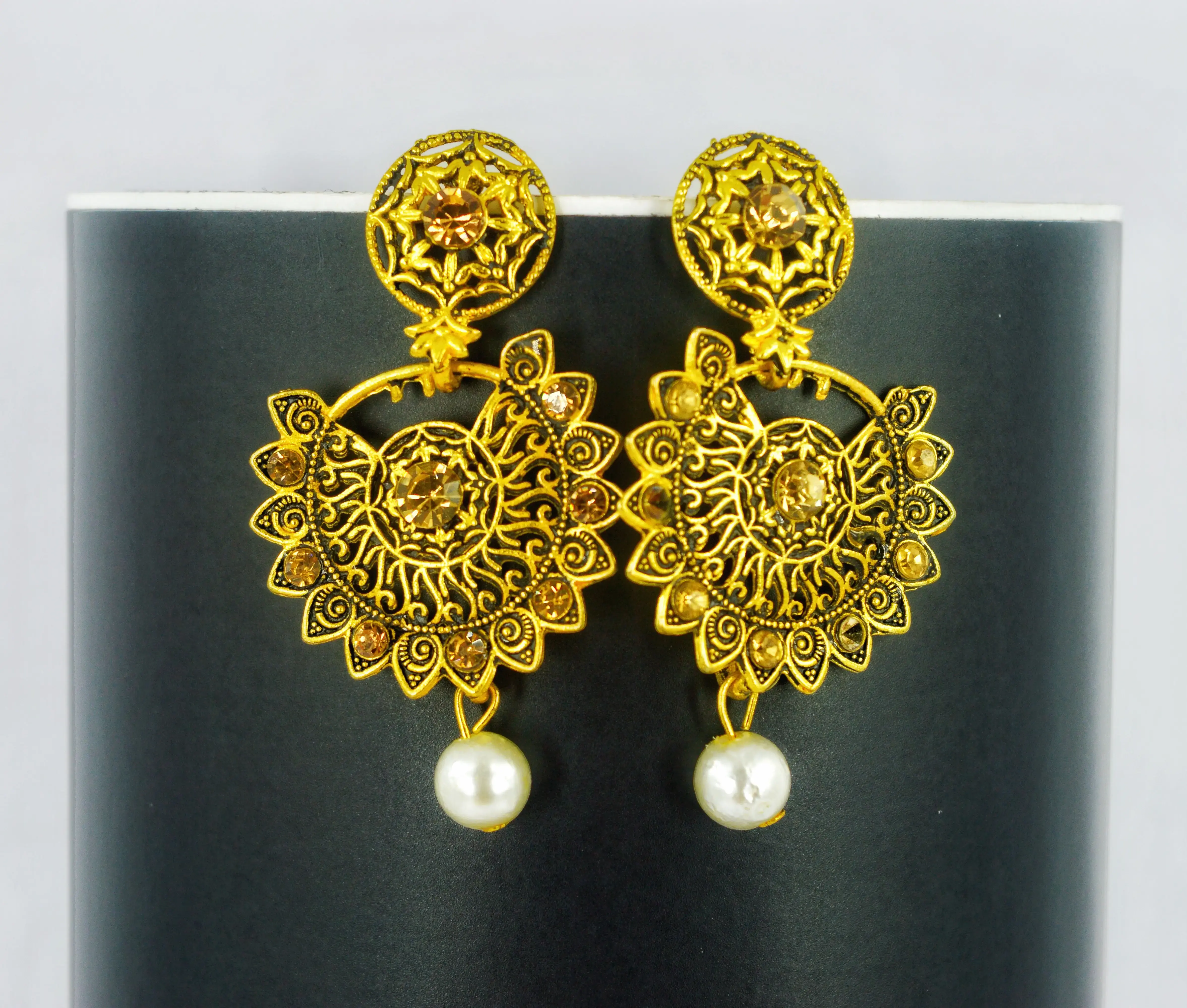 Giffygo Traditional Indian Jhumka Earrings – Gold-Plated & Antique Finish