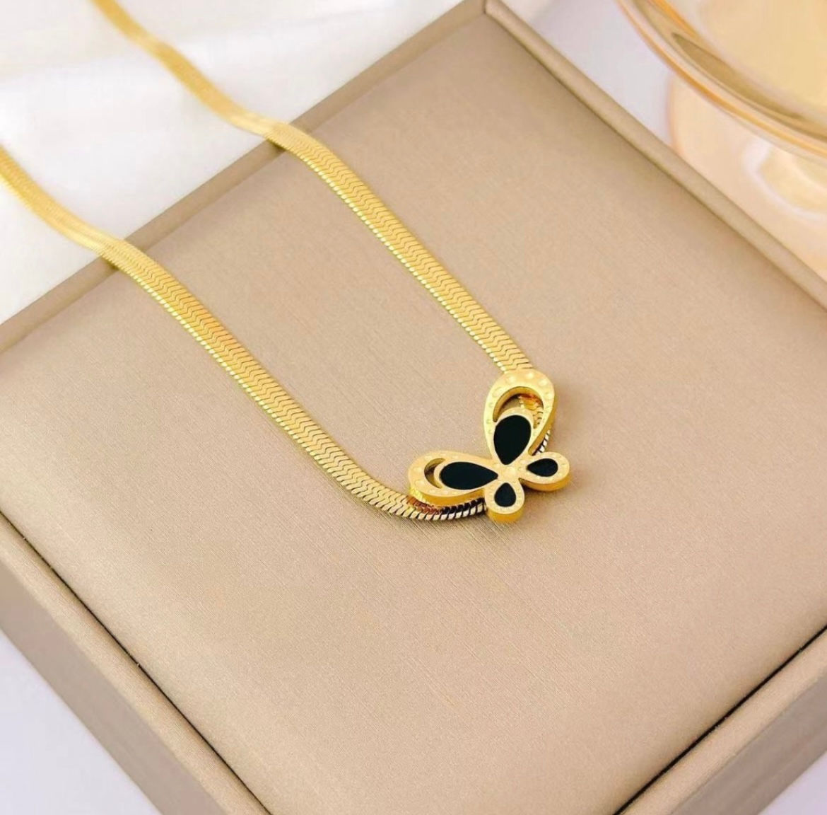 Giffygo Black Butterfly Snake Chain Necklace –Gothic & Fashion Statement Jewelry