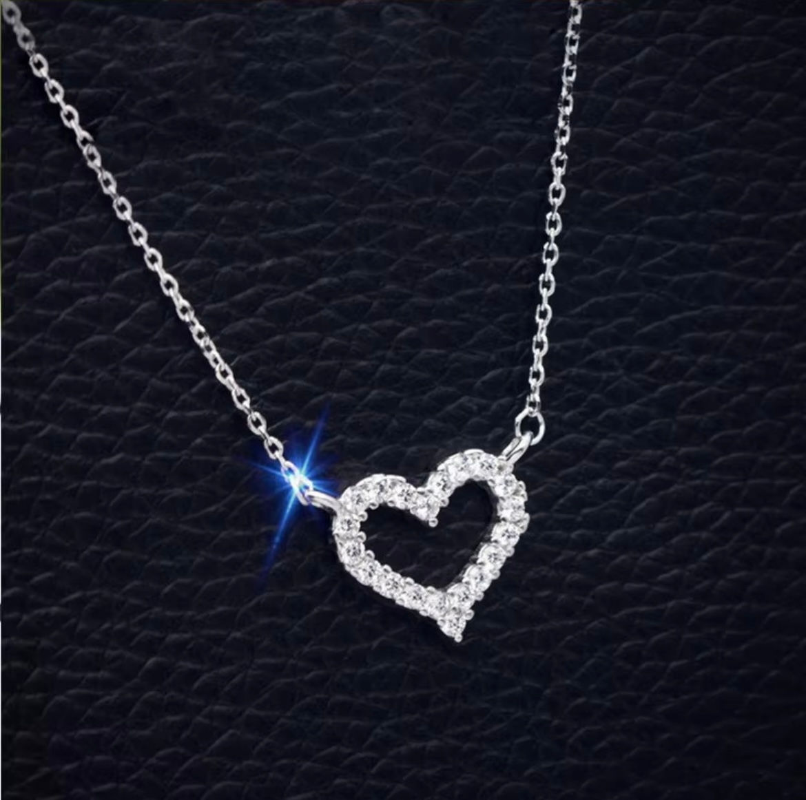 Giffygo Alloy Hollow Heart Stone Pendant Necklace – Classic & Timeless Jewelry