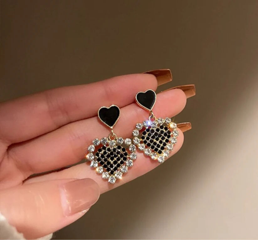 Black Heart Zircon Earrings