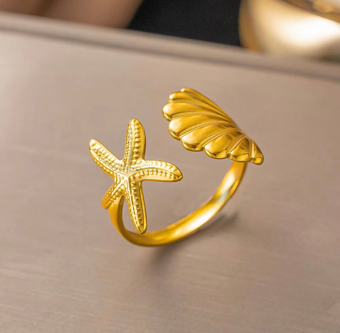 Gold-Plated Starfish & Seashell Open Ring – Adjustable Anti-Tarnish Beach