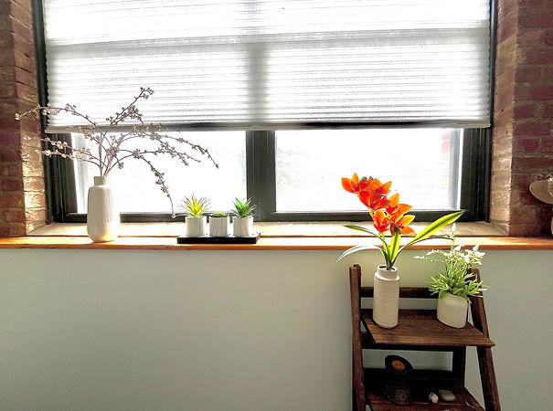 Window sill with decorations