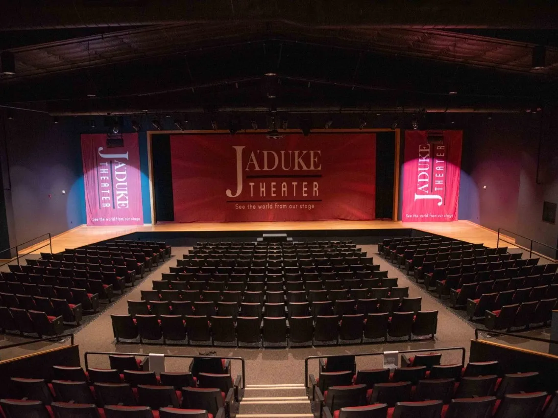 jaDuke-Theater.webp