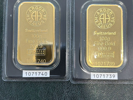 L’oro si è mosso tra due estremi