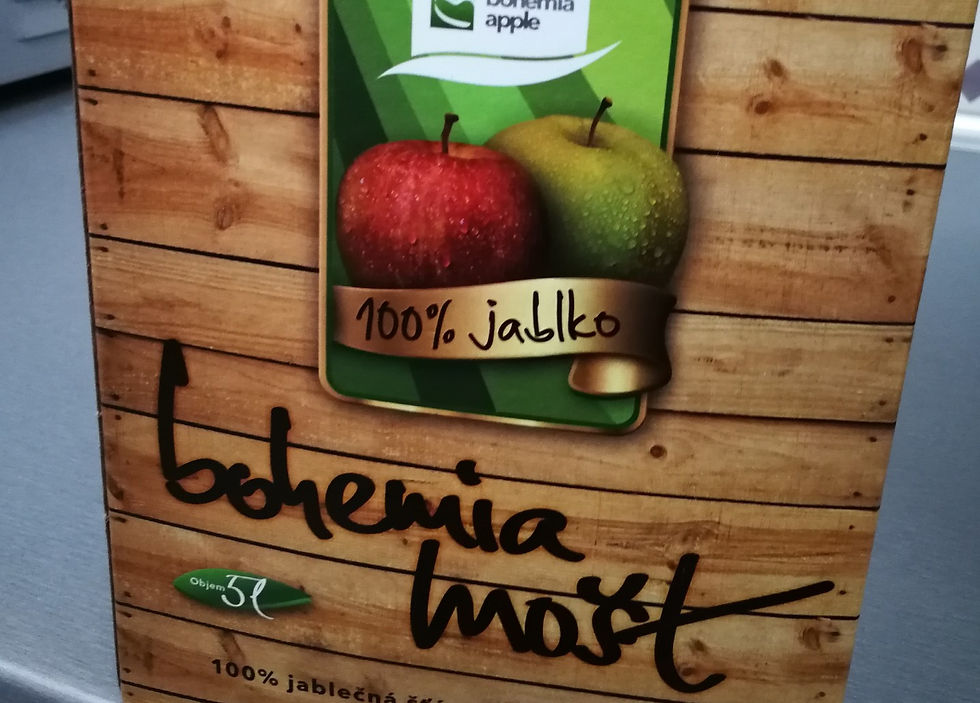 100% mošt bag-in-box od Bohemia Apple before loading into AMARU freeze dryer