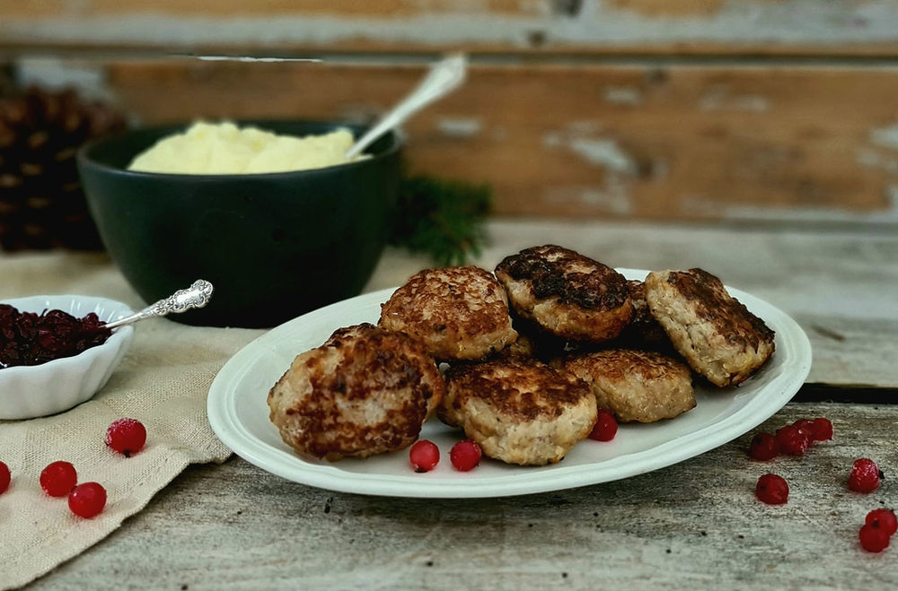 Medisterkaker (Norwegian Pork Meatballs) from Telemark