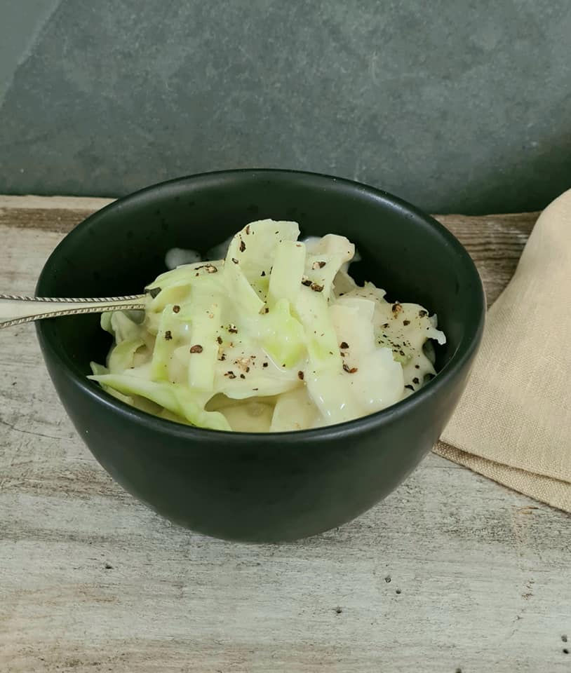 Kålstuing, creamed cabbage Norwegian style