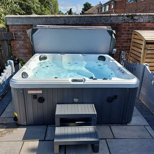 Inflatable hot tubs vs hard shell hot tubs