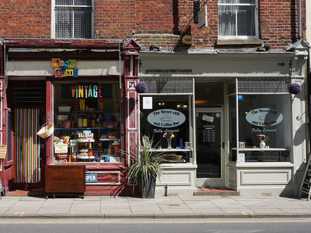 Live Like a Local: Small Shops, Markets & Experiences Off the Beaten Path