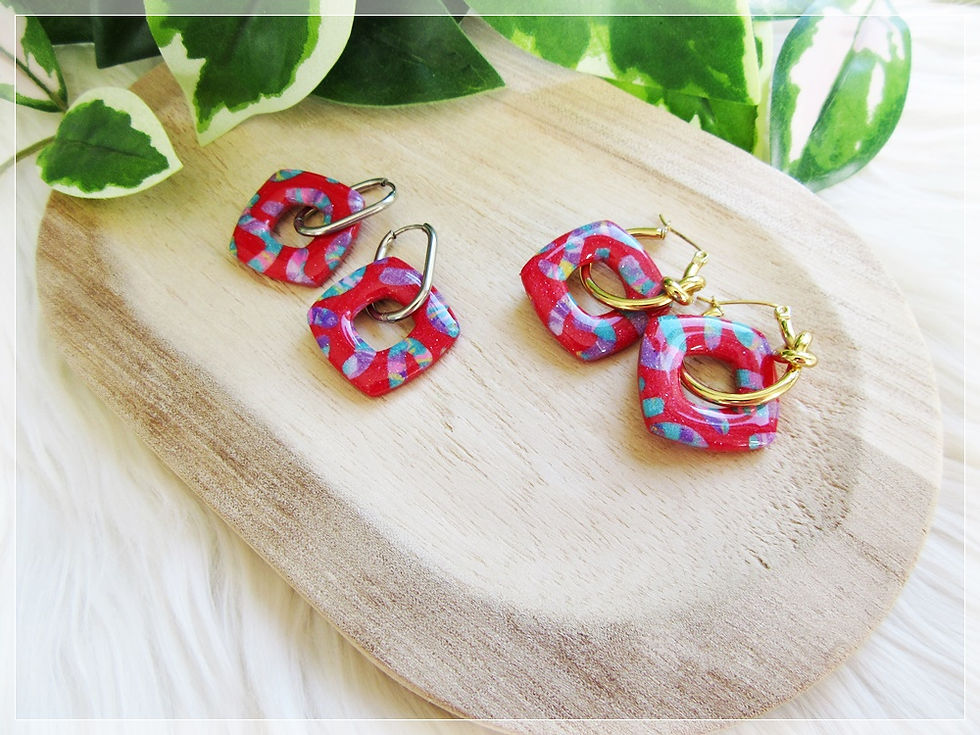 Miniature : Pampilles " Pauline " / rouge nacré pailleté, motif multicolor