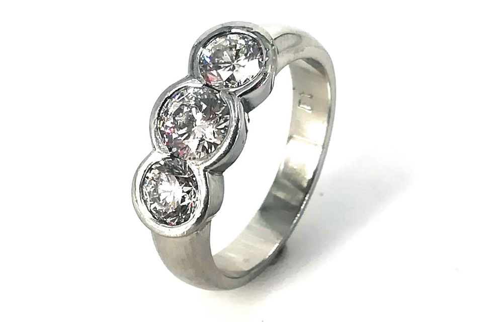 Thumbnail: PLATINUM TRILOGY DIAMOND RING