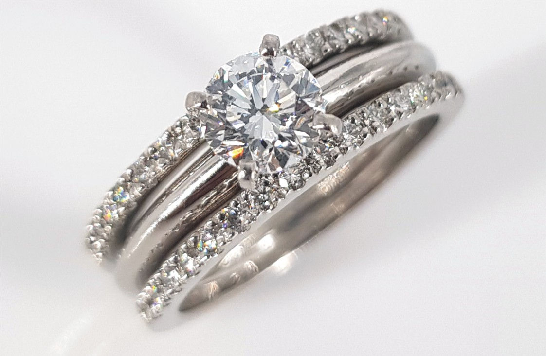 PLATINUM DIAMOND RING