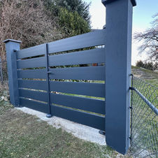 portail aluminium Valais Vaud Riviera Chabais Suisse
Art et portail par Surtech