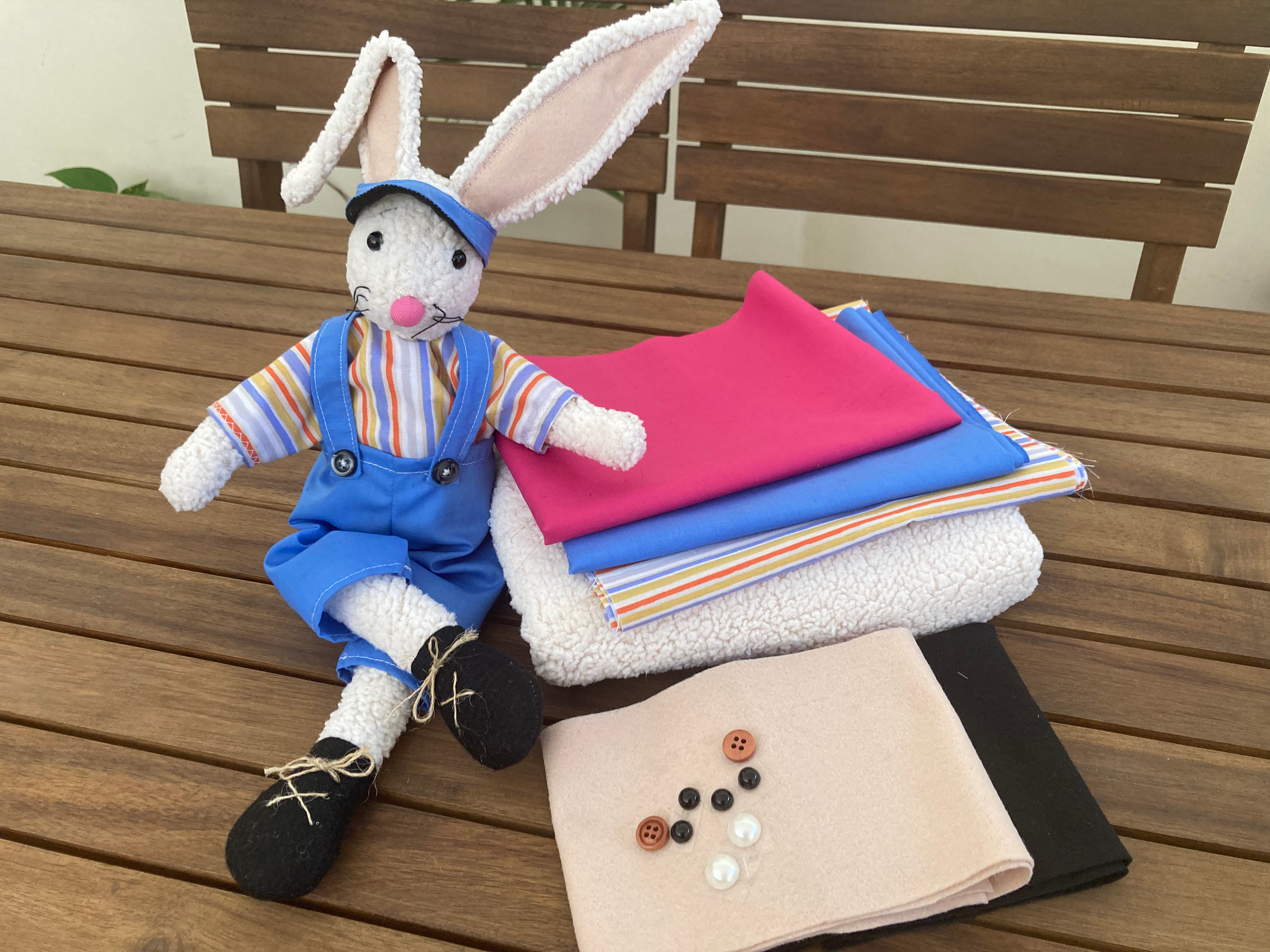 Kit materiais do coelhinho Zeca